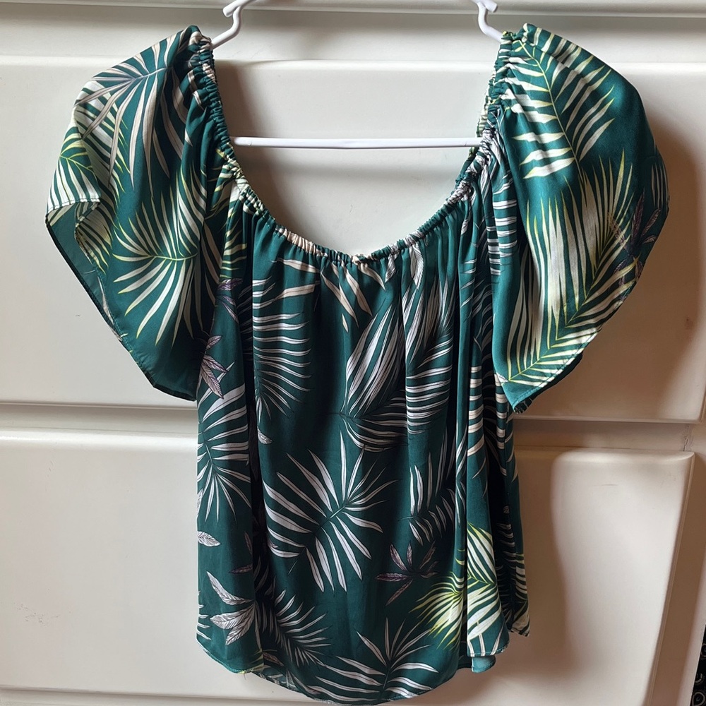 BB Dakota Green Leaf Print Blouse